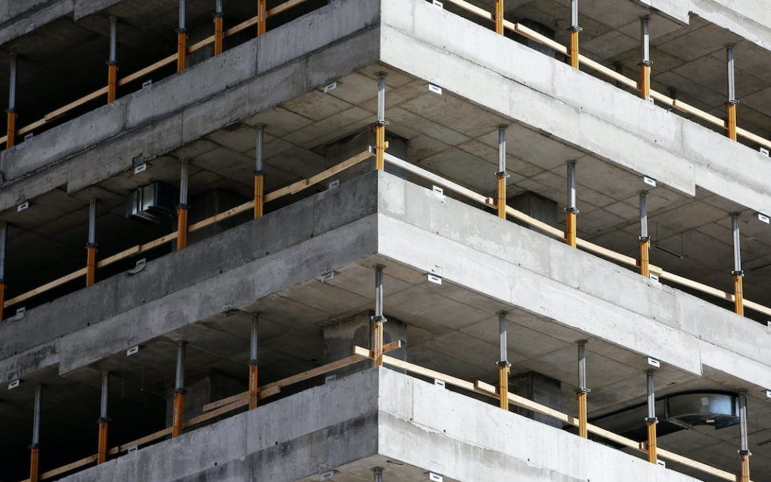 ¿A qué hora pueden empezar las obras?